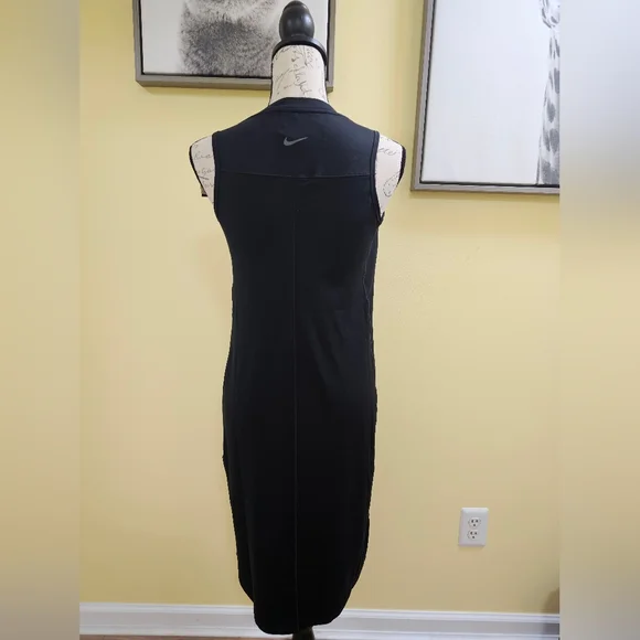 Nike (M)Women's Dri-FIT Slim-Fit Knit Dress(Maternity) - Picture 4 of 14